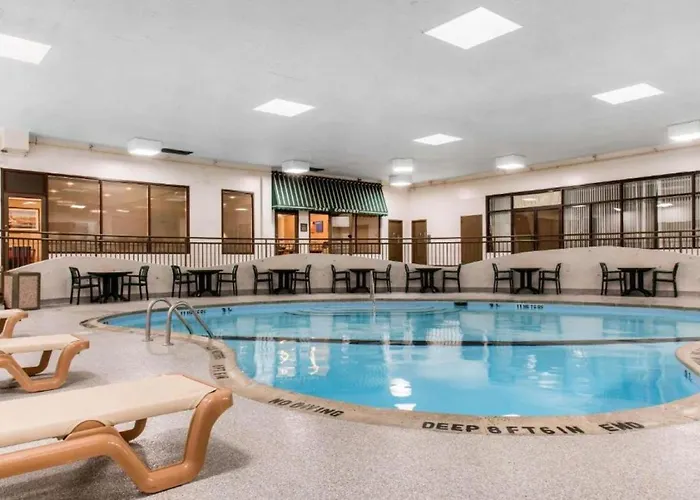 Mainstay Msp Airport - Mall Of America Hotel